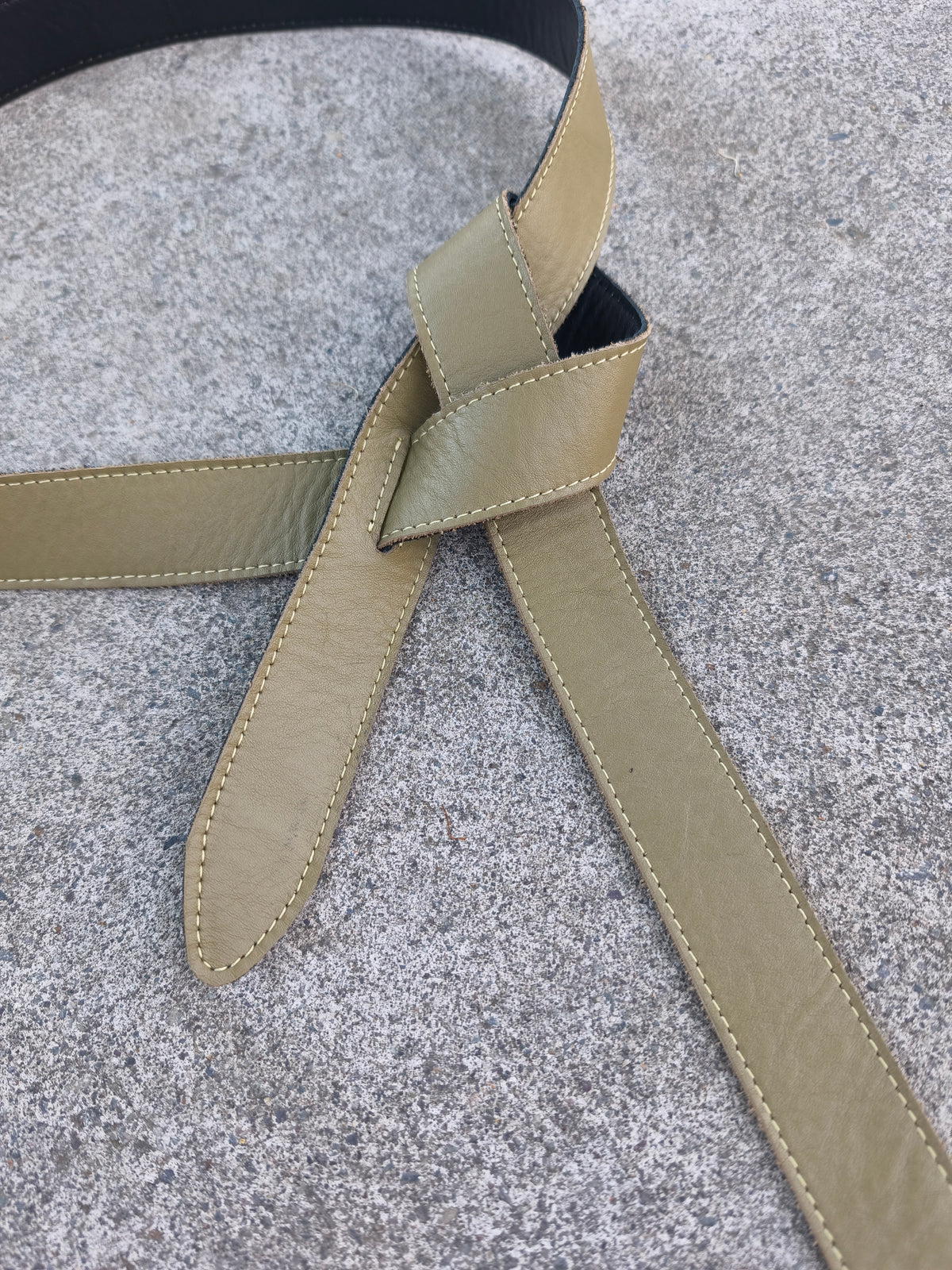 Narcisse Reversible Green-Black 100% Leather Belt