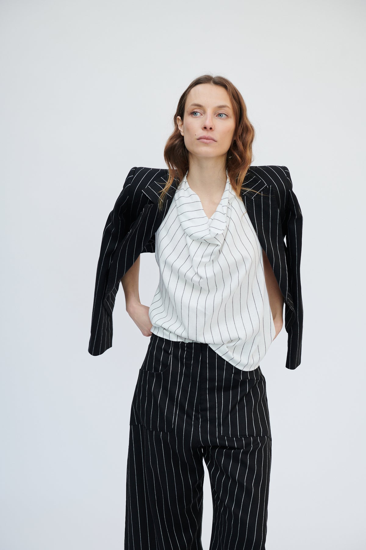 Blazer Mosela Lino Listado Negro | Limited Edition